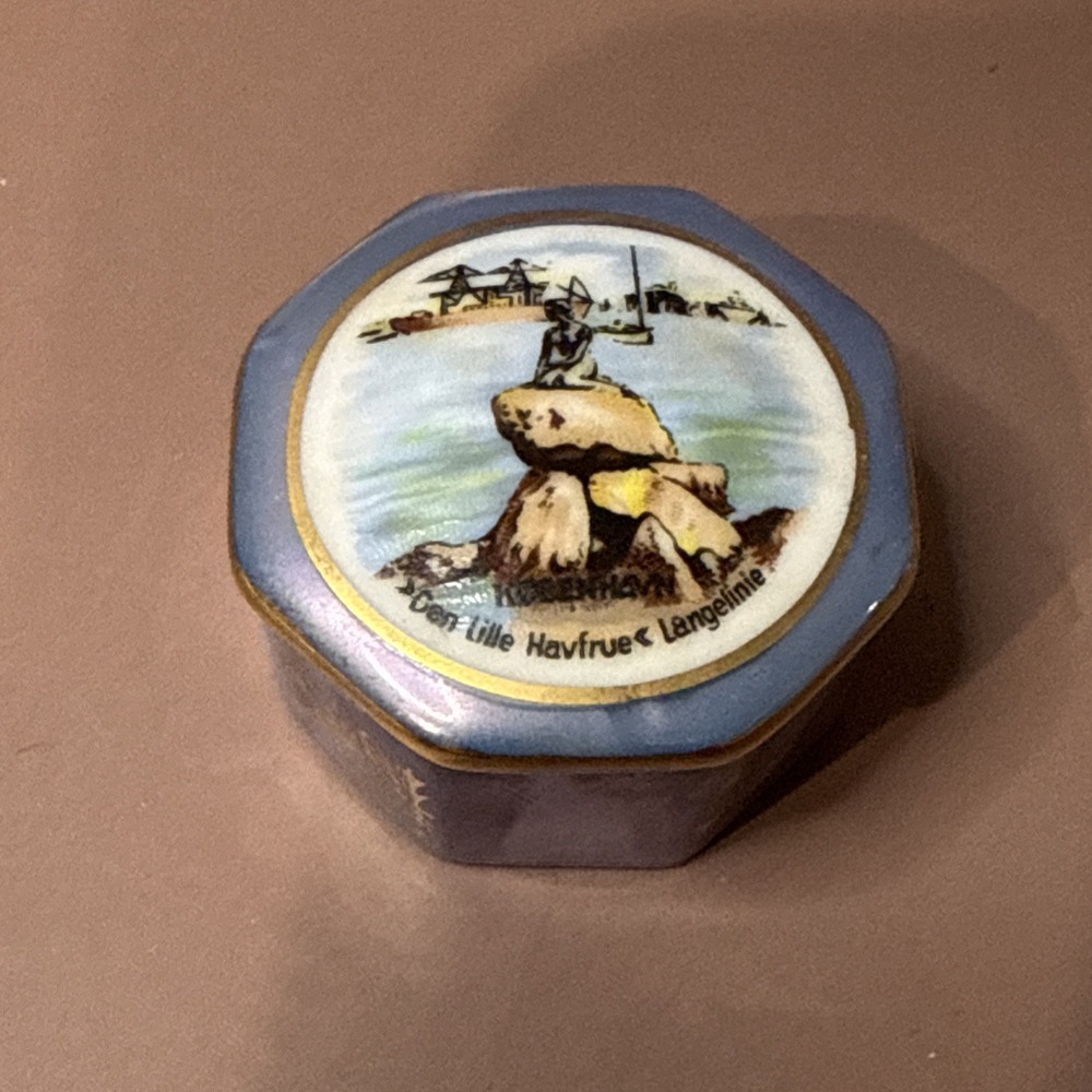 LANGELINIE KOBENHAVN / 2" Diameter Trinket Box "The Little Mermaid" Statue
